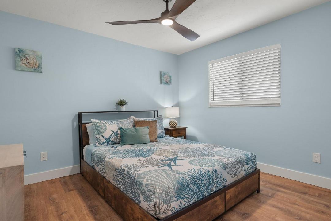 Photo of Bedroom in Naples Park