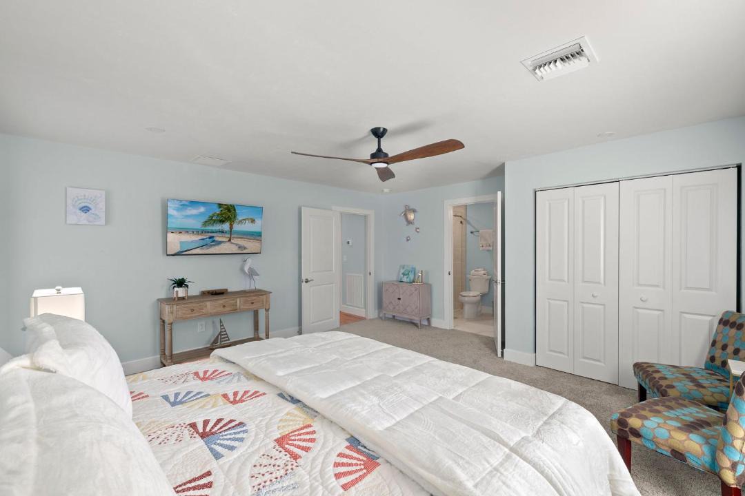 Photo of Bedroom in Naples Park