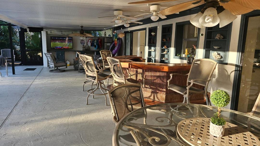Photo of Patio Balcony in Yacht Club