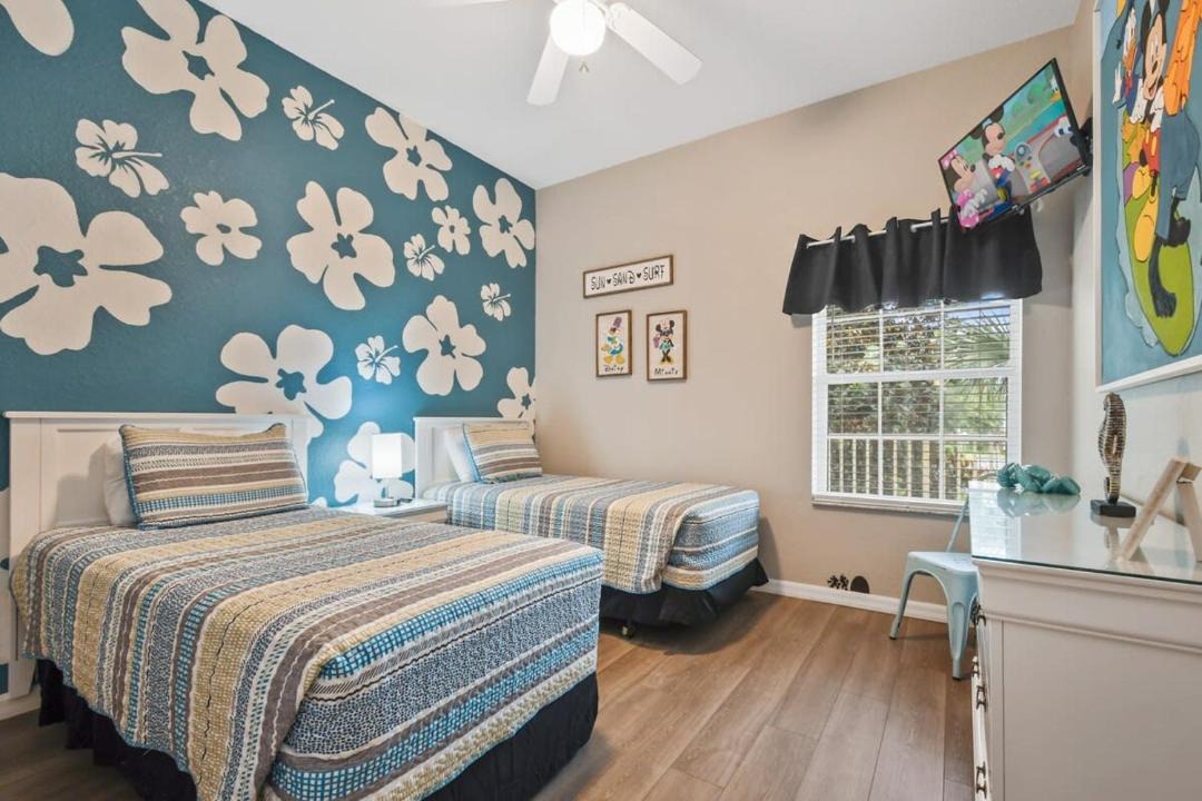 Photo of Bedroom in Bahama Bay