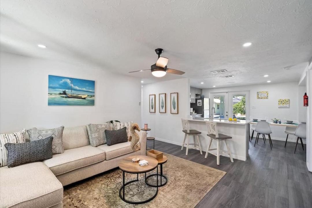 Photo of Others in Gulf Gate Estates