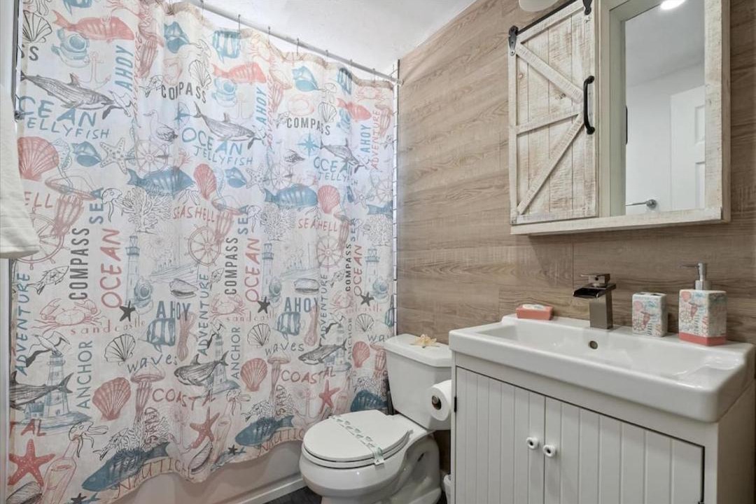Photo of Bathroom in Gulf Gate Estates