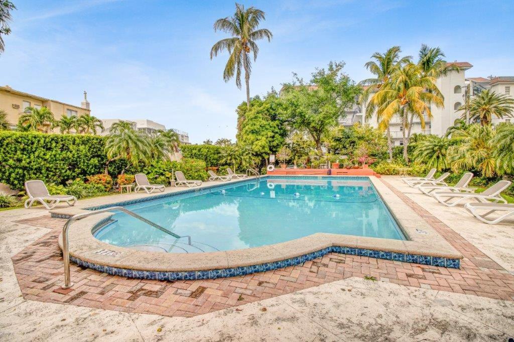 Photo of Outdoor in Bayshore