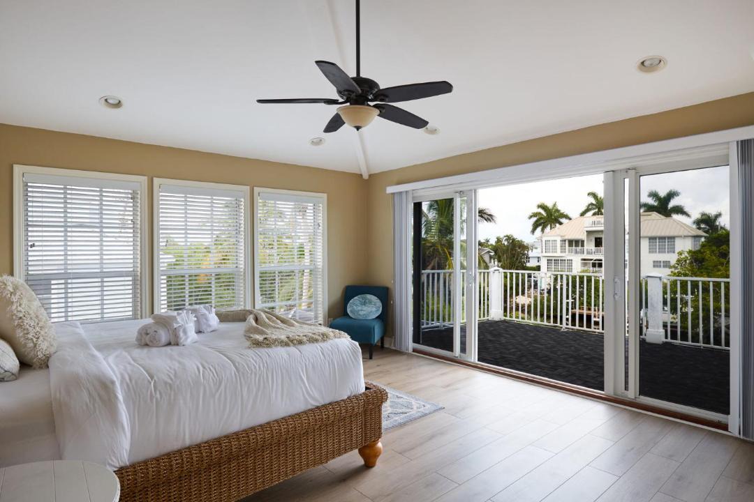 Photo of Others in Sanibel Isles