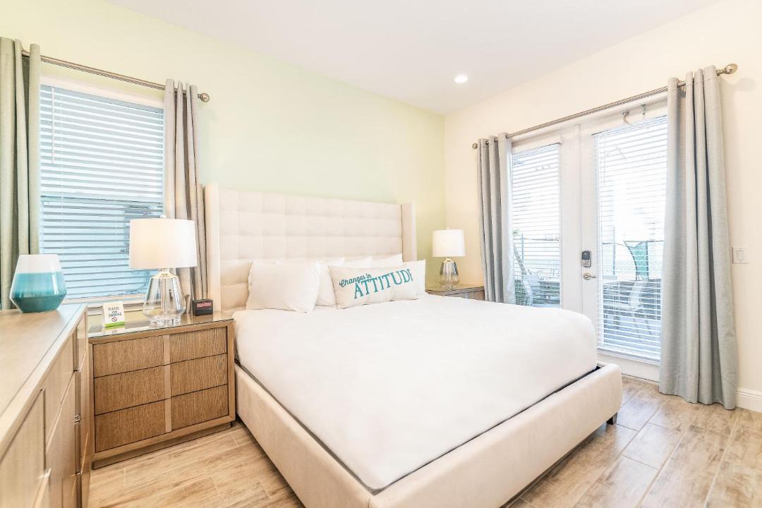 Photo of Bedroom in Bay Lake