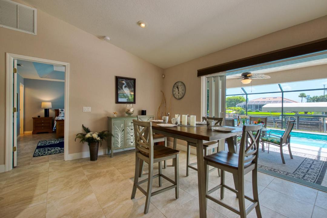 Photo of Livingroom in Caloosahatchee