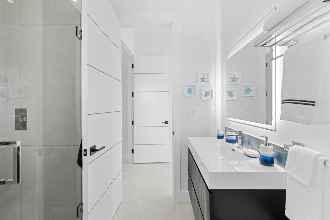 Photo of Bathroom in Marathon