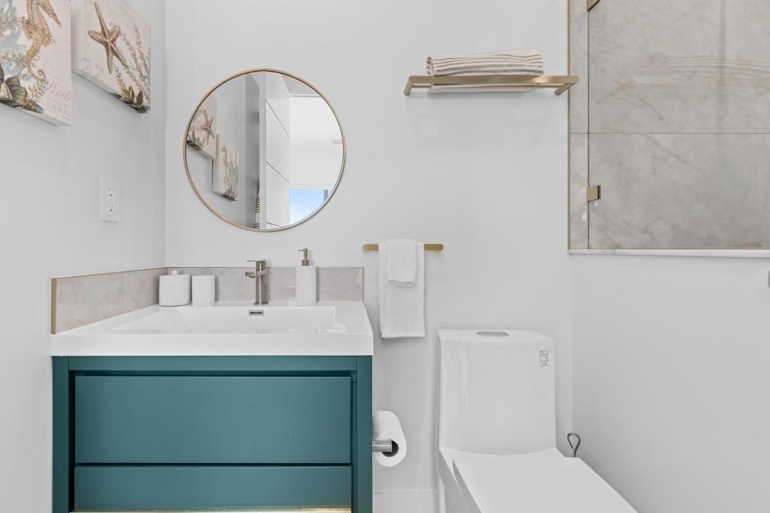 Photo of Bathroom in Marathon
