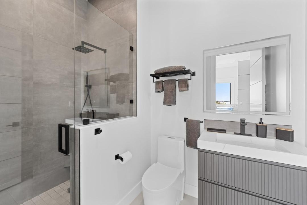 Photo of Bathroom in Marathon