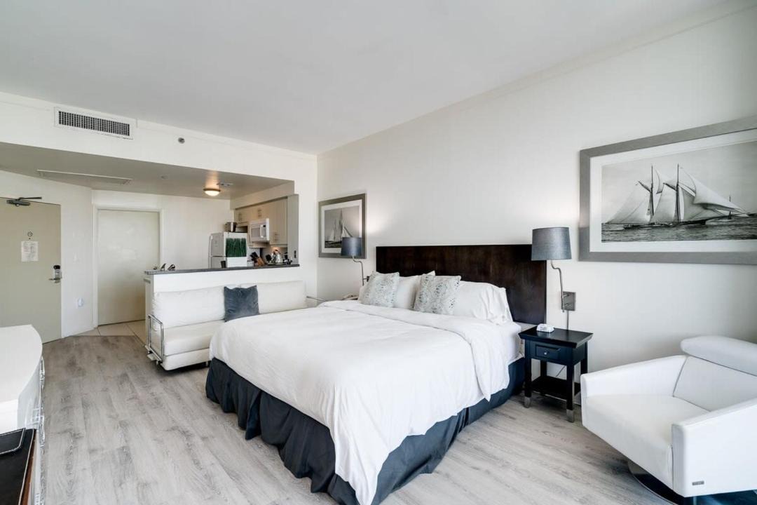 Photo of Bedroom in Coconut Grove