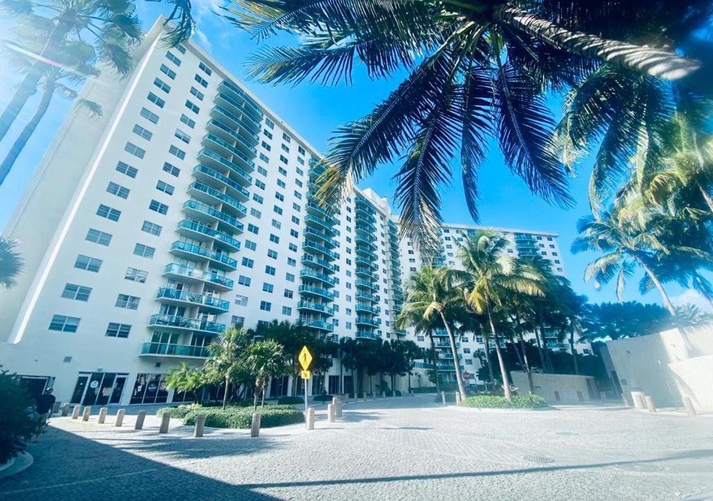 Photo of Others in Sunny Isles Beach