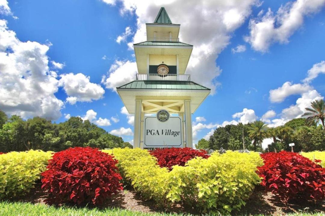 Photo of Buildings in Port Saint Lucie