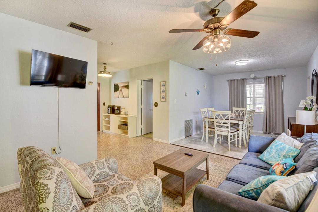 Photo of Livingroom in Trailer Estates