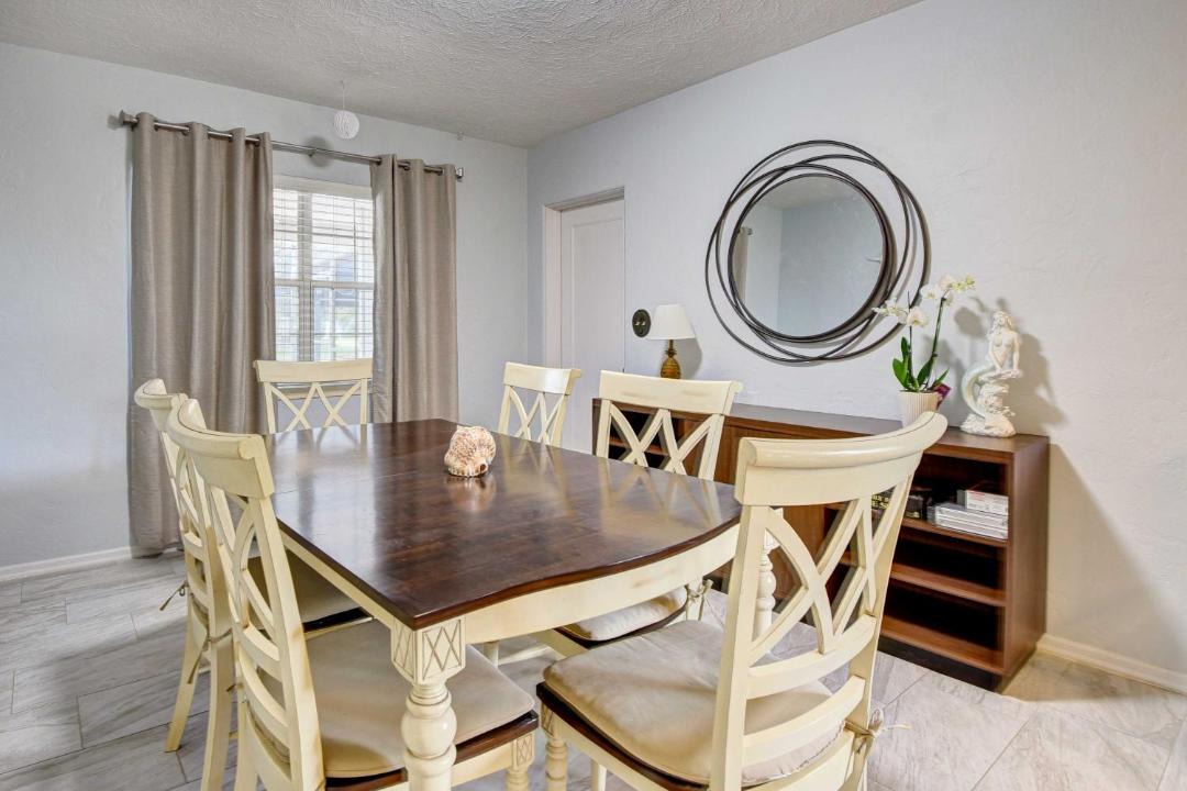 Photo of Livingroom in Trailer Estates