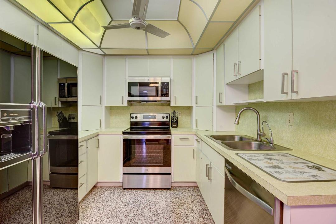 Photo of Kitchen in Trailer Estates