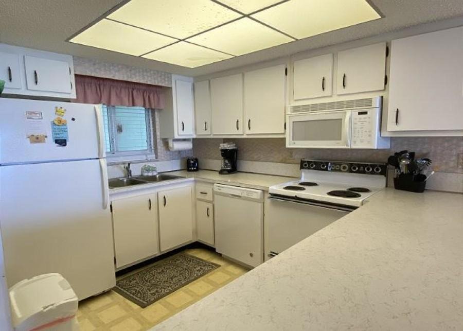 Photo of Kitchen in Mid Island