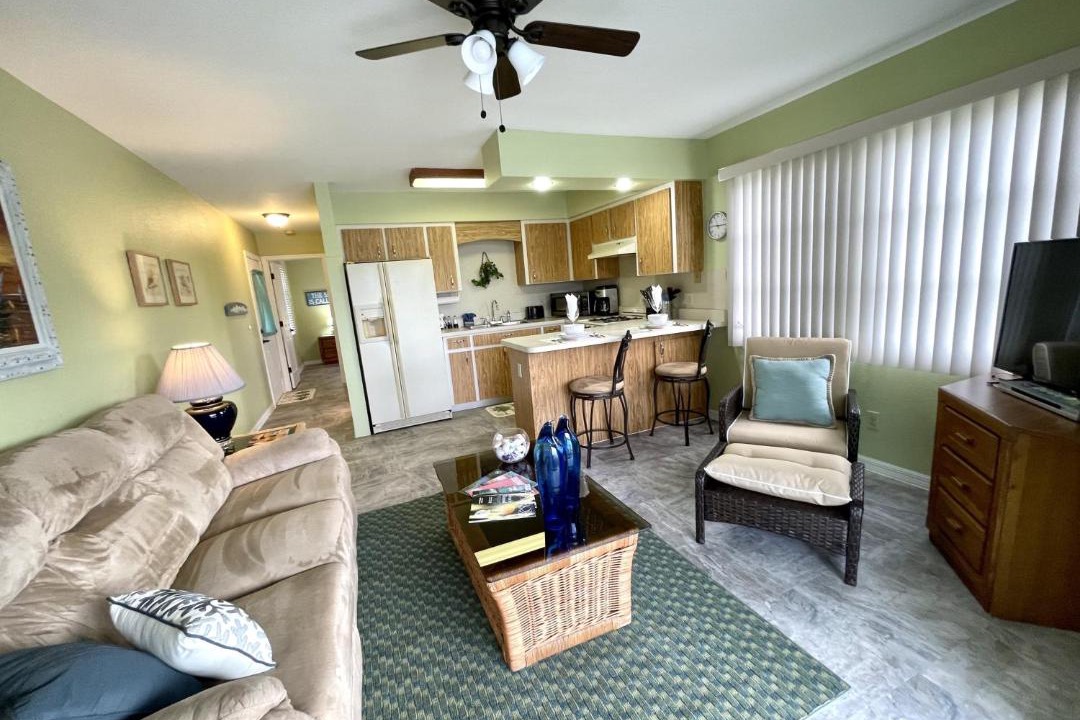 Photo of Livingroom in Gulf Cove