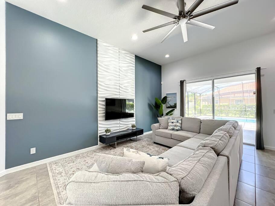 Photo of Livingroom in Loughman