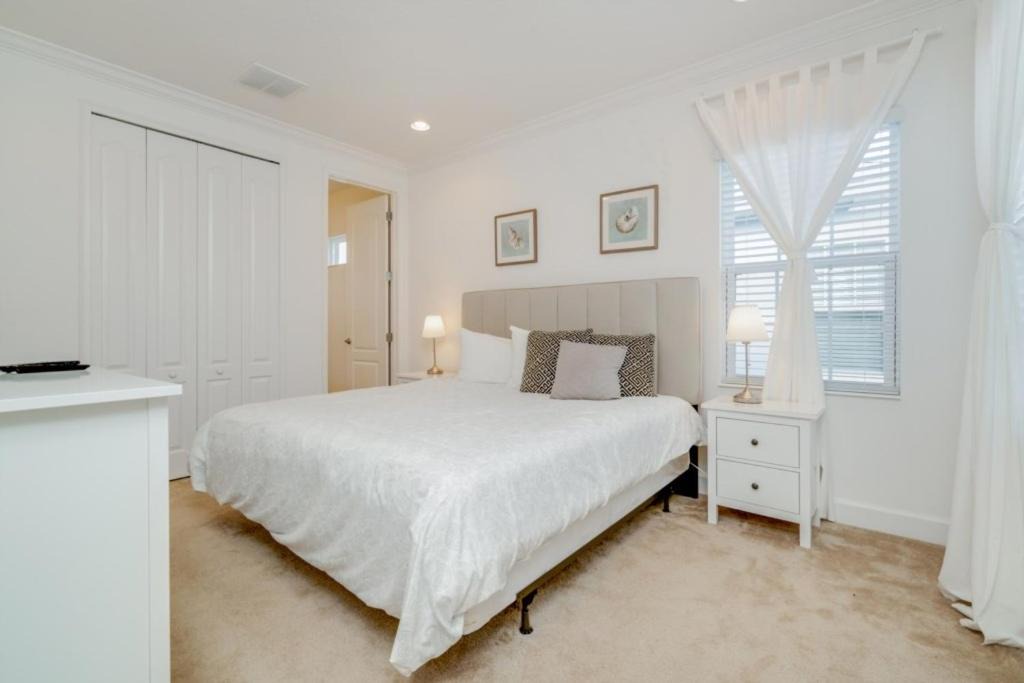 Photo of Bedroom in Bay Lake