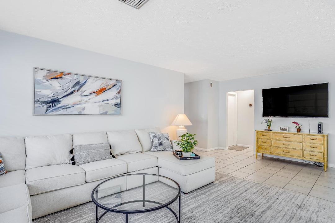 Photo of Livingroom in Naples Park