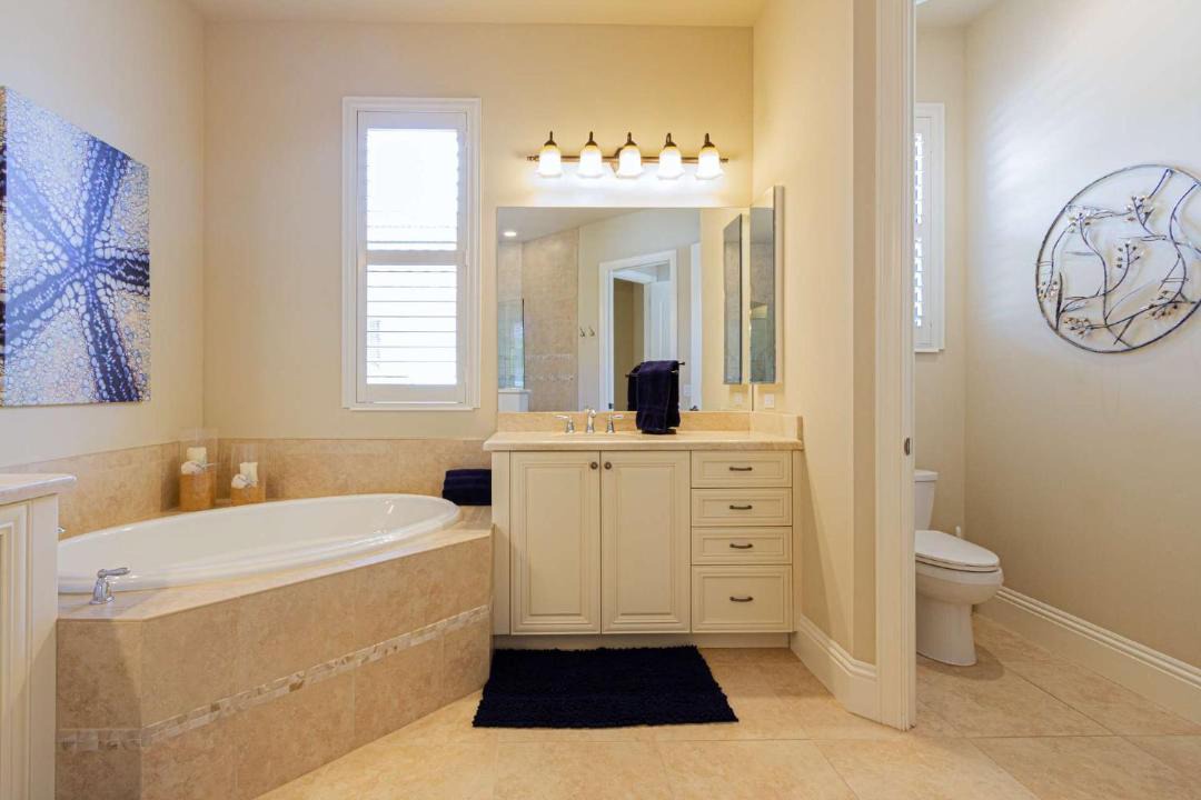 Photo of Bathroom in Central Naples