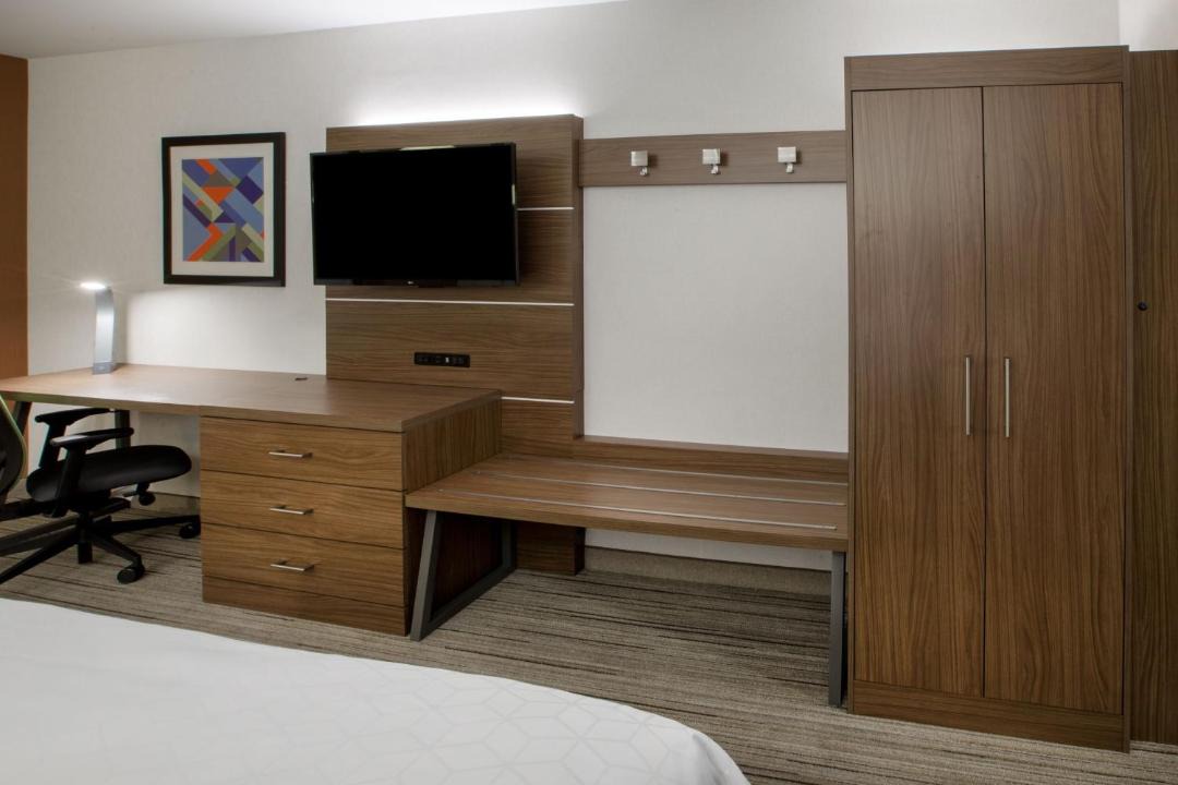 Photo of Bedroom in Okeechobee