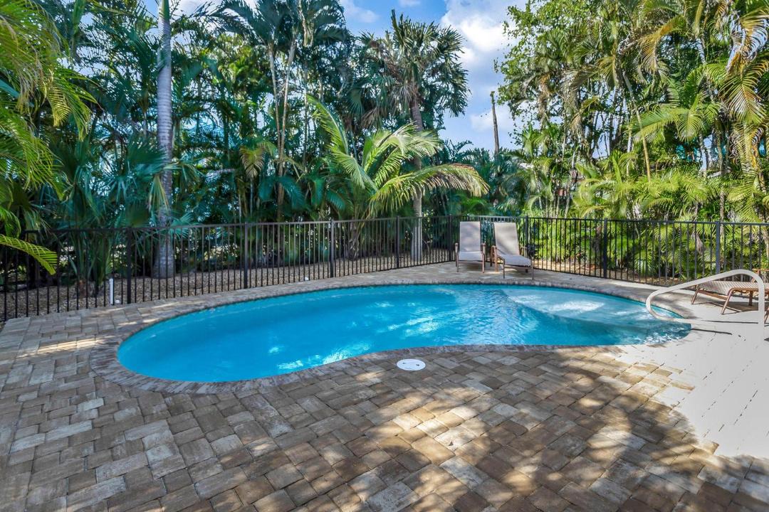 Photo of Outdoor in Mid Island