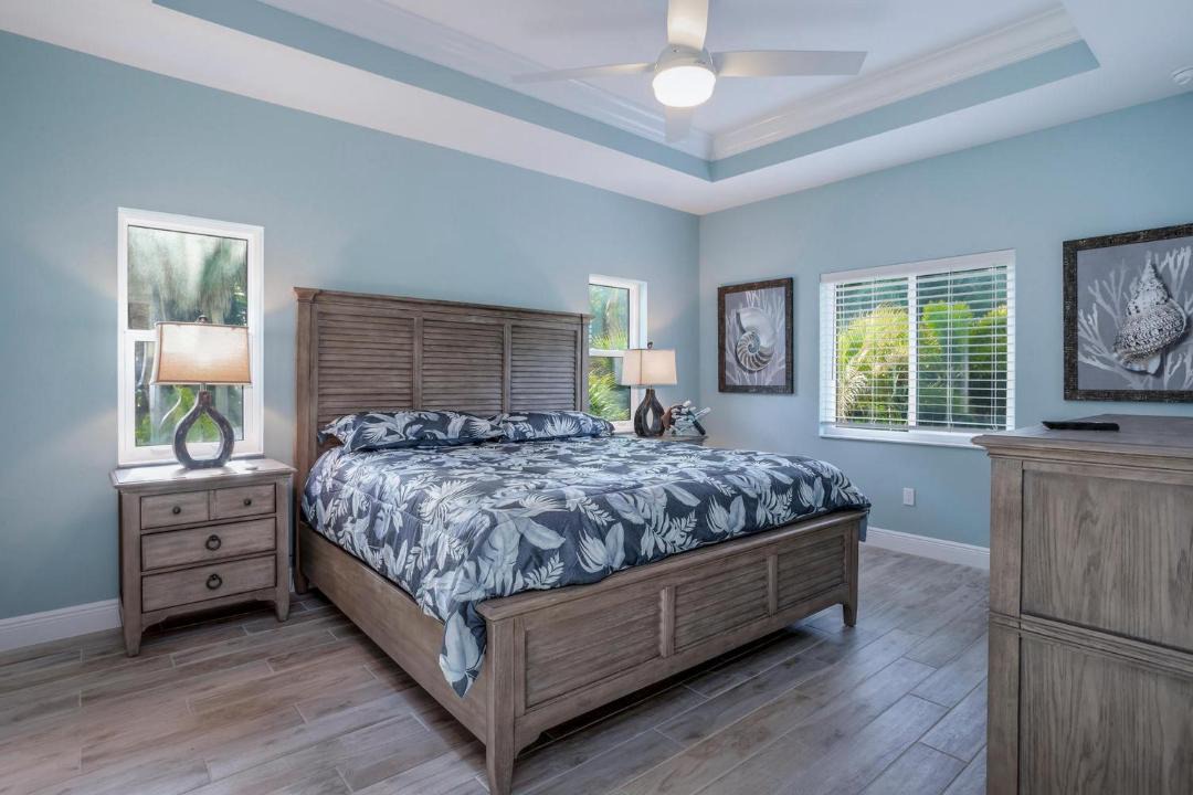 Photo of Bedroom in Mid Island
