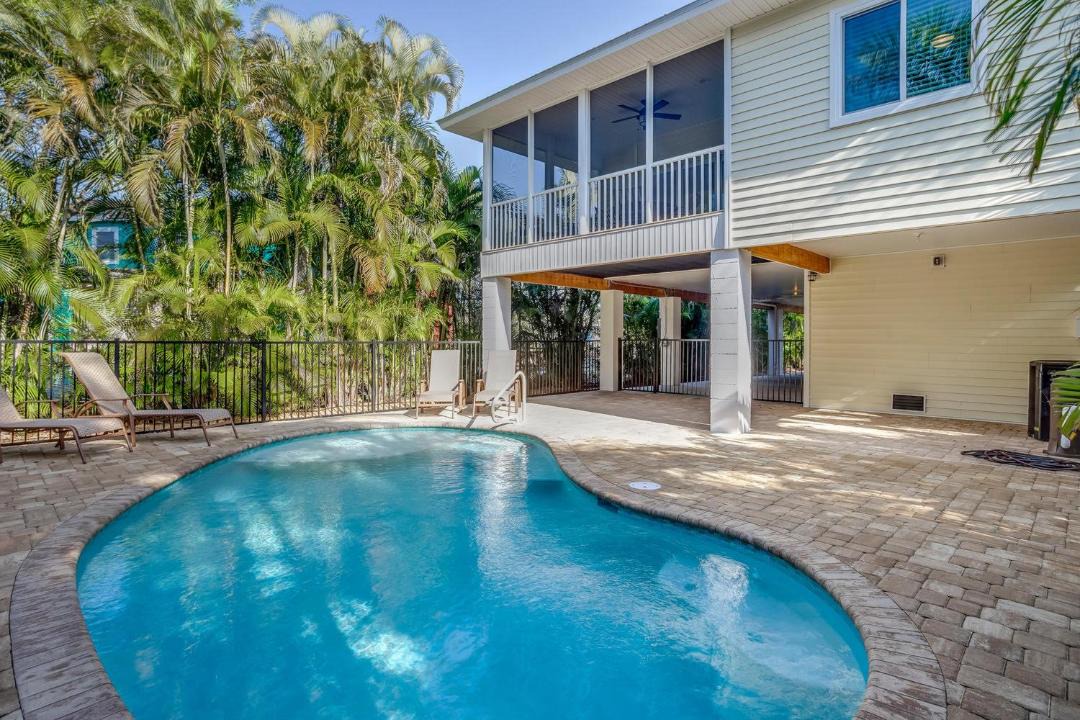 Photo of Outdoor in Mid Island