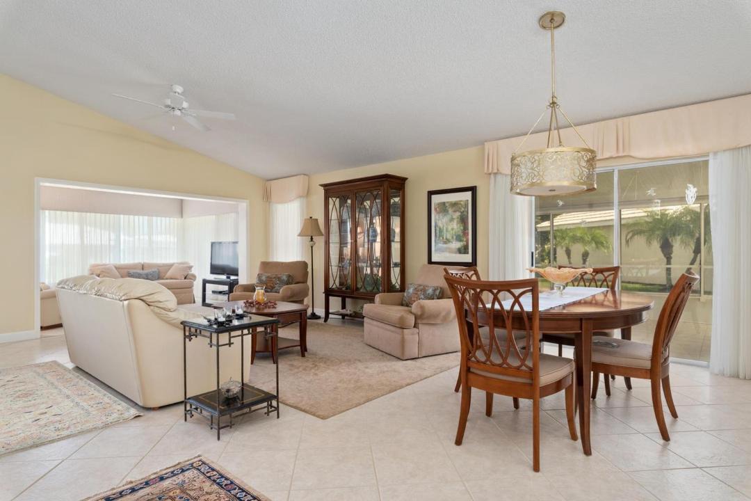 Photo of Livingroom in Plantation