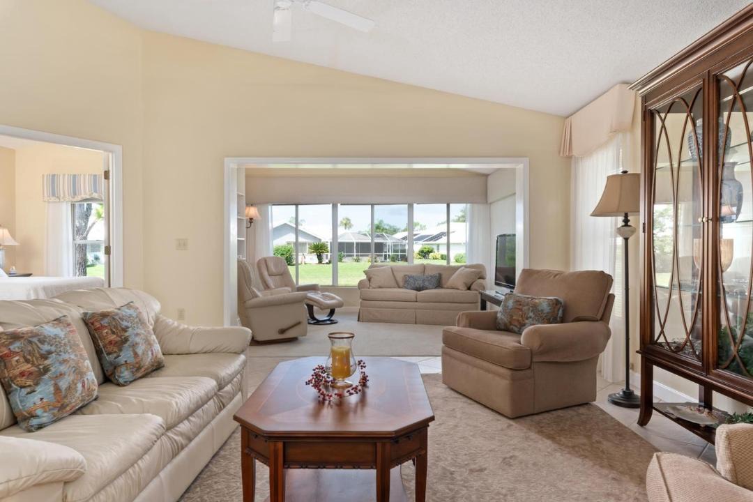 Photo of Livingroom in Plantation