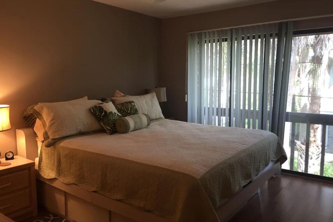 Photo of Bedroom in Mid Island