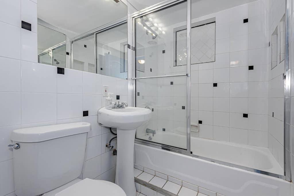 Photo of Bathroom in North Bay Village