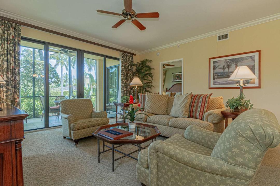 Photo of Livingroom in Royal Harbor