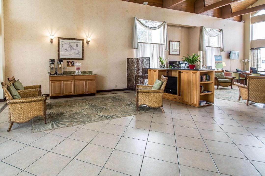 Photo of Livingroom in Marathon