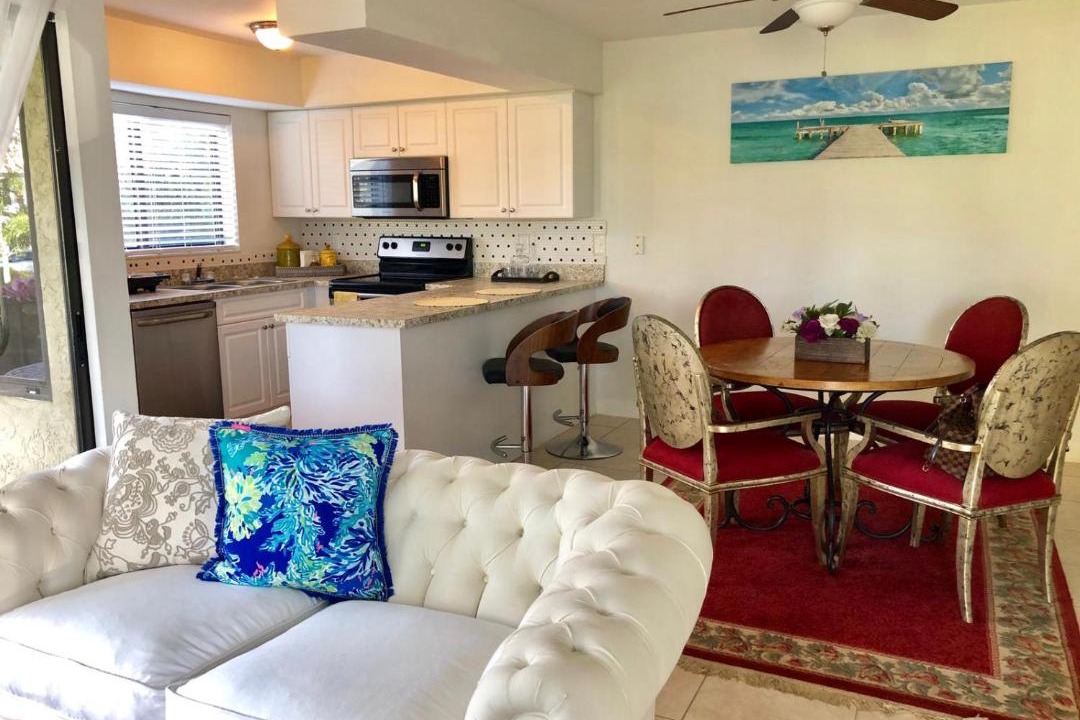 Photo of Livingroom in Palm River Estates