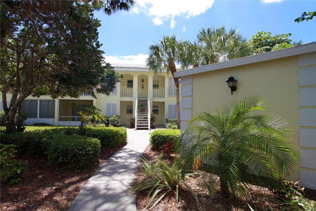Photo of Buildings in Plantation