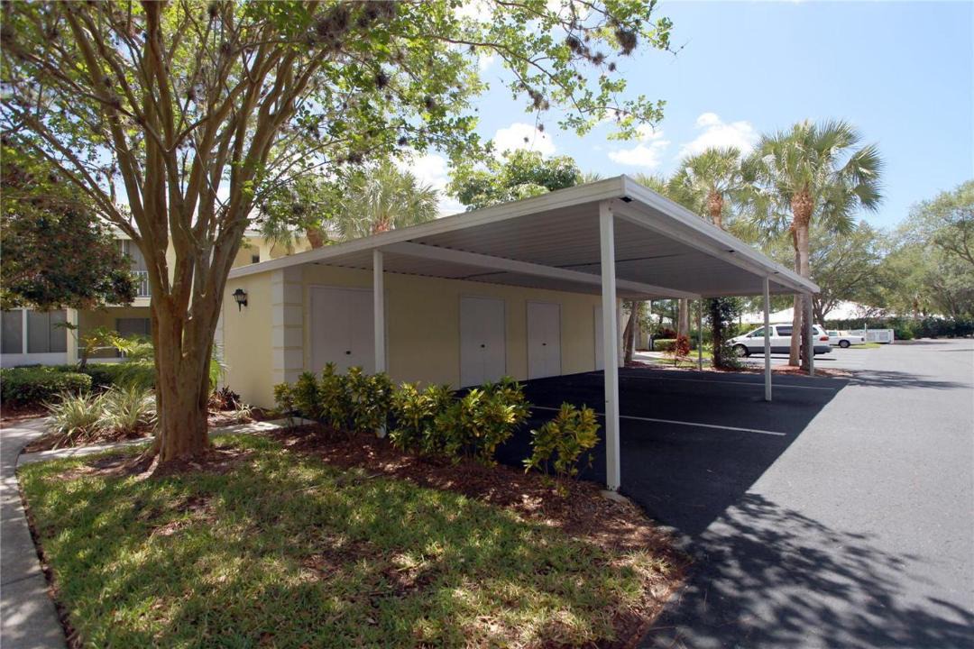 Photo of Buildings in Plantation