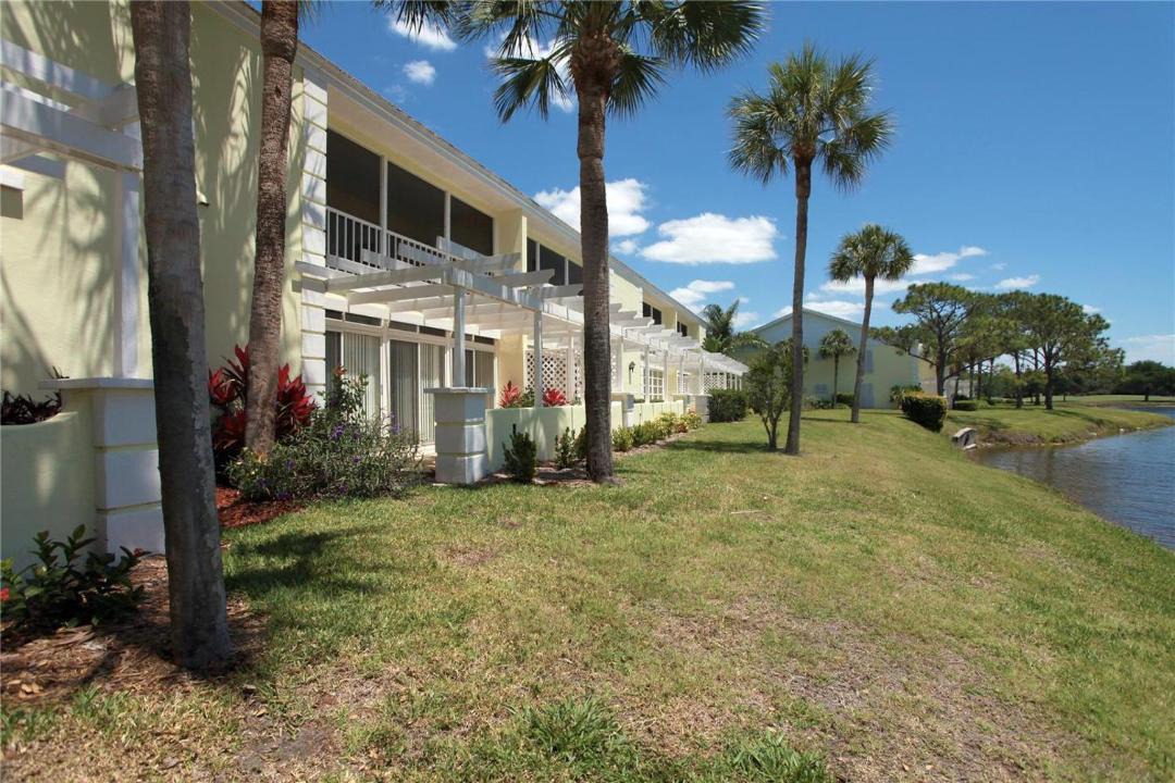 Photo of Buildings in Plantation