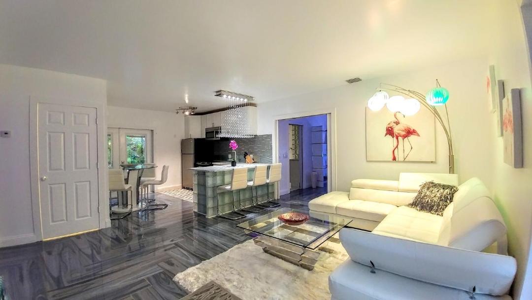 Photo of Livingroom in Oakes Estates