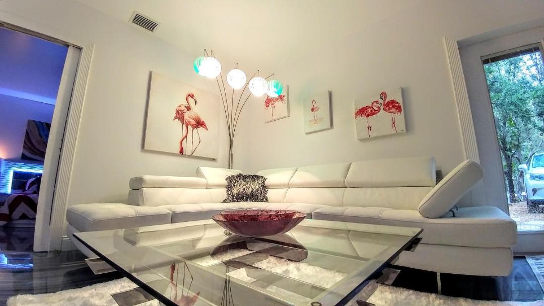 Photo of Livingroom in Oakes Estates