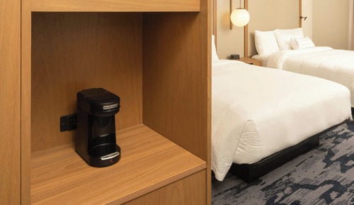 Room, 1 King Bed (Mobility Accessible, Tub)