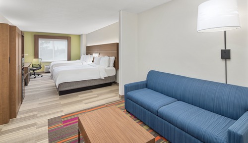 Suite, 2 Queen Beds
