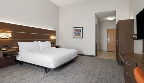 Standard Room, 1 King Bed, Accessible (310 Sq Ft, Communication Accessible)