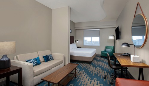 Studio, 1 King Bed with Sofa bed (Mobility Accessible, Tub)