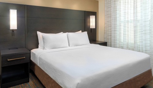 Suite, 1 Bedroom (Mobility/Hearing Accessible, Tub)