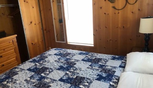 1 Bedroom Floating Cabin # 9 Hammerhead