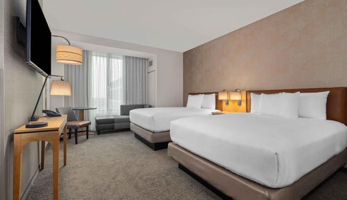 Room, 2 Queen Beds, Hearing Accessible (Roll-in Shower)