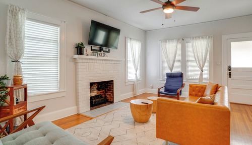 House (2 Bedrooms)