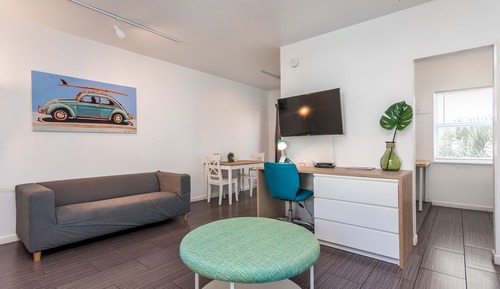 Studio, 1 King Bed, Kitchenette